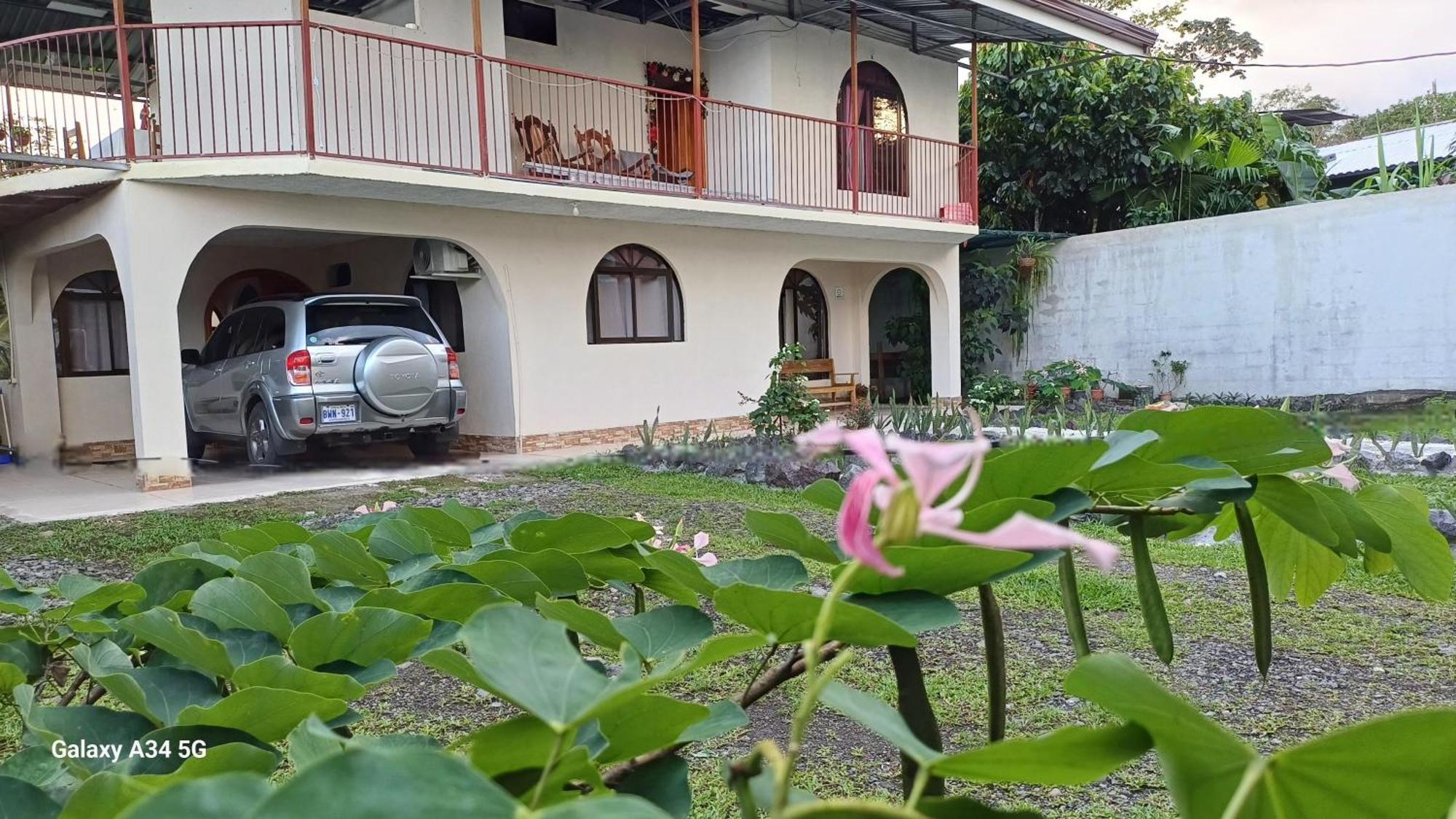Ferienwohnung Alinas House La Fortuna Exterior foto
